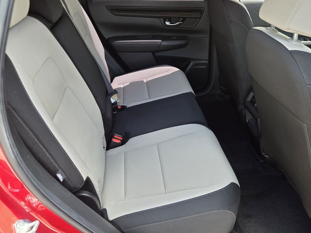 2024 Honda CR-V LX - Photo 15