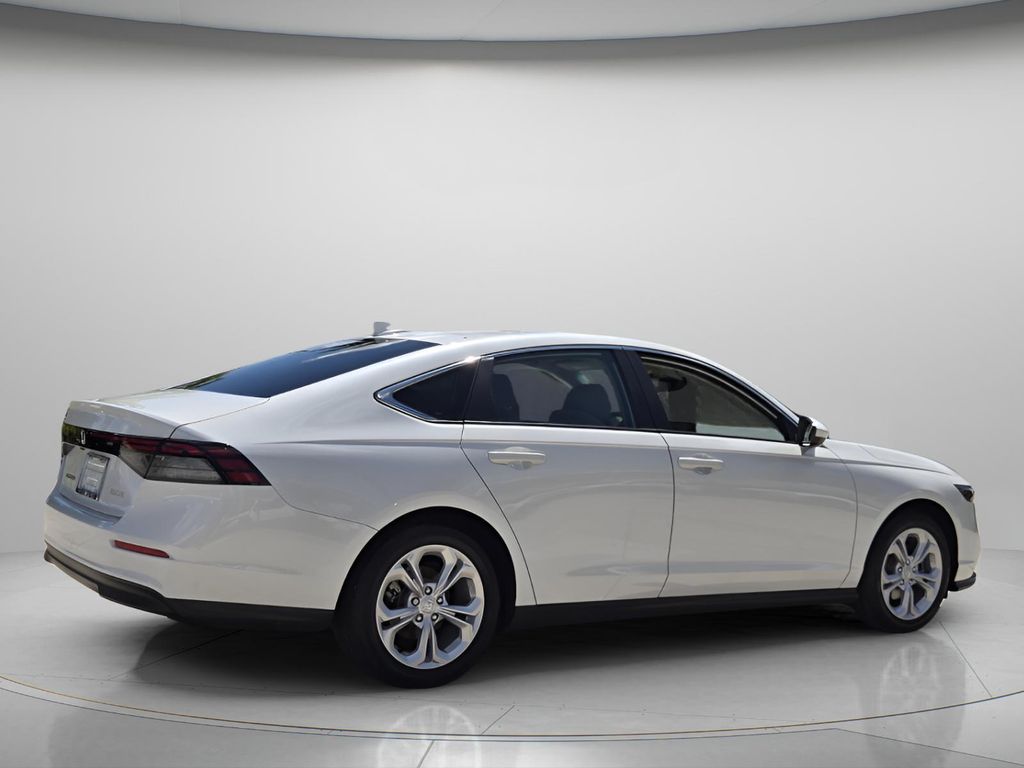 2025 Honda Accord LX - Photo 7