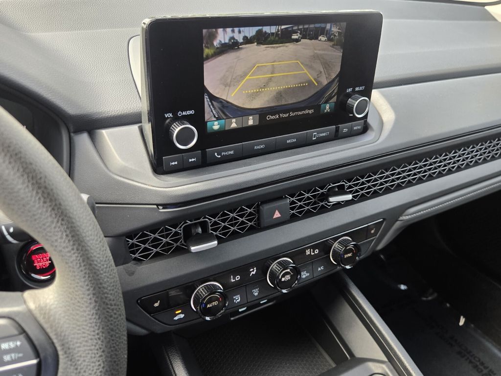 2025 Honda Accord SE - Photo 20