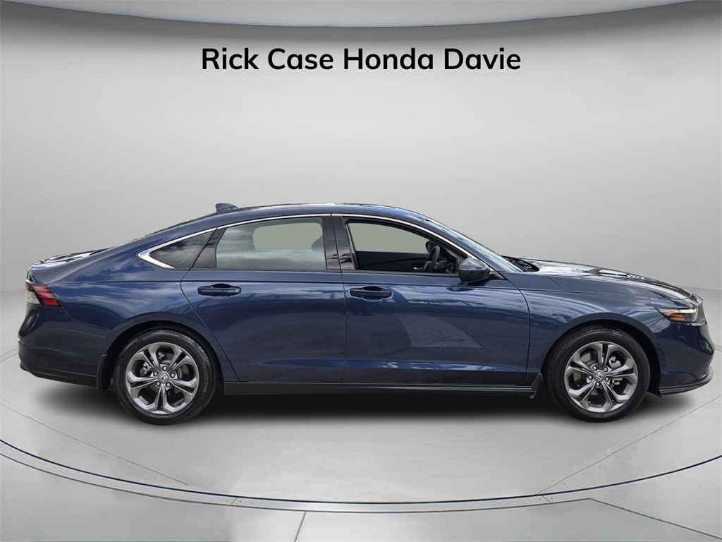 Used 2024 Honda Accord EX Sedan