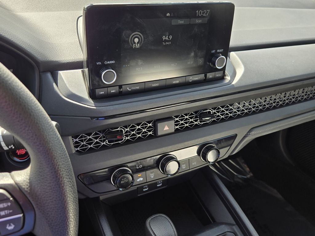2025 Honda Accord LX - Photo 20