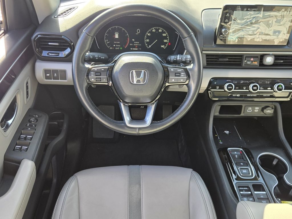 2025 Honda Pilot Touring - Photo 11