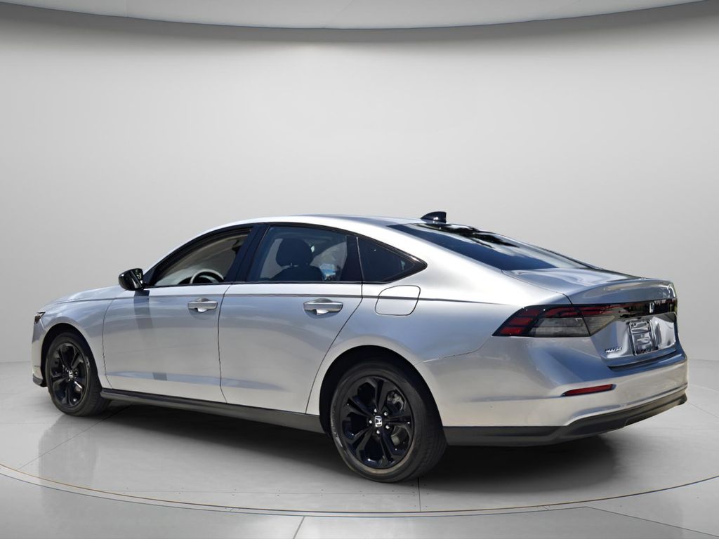 2025 Honda Accord SE - Photo 8