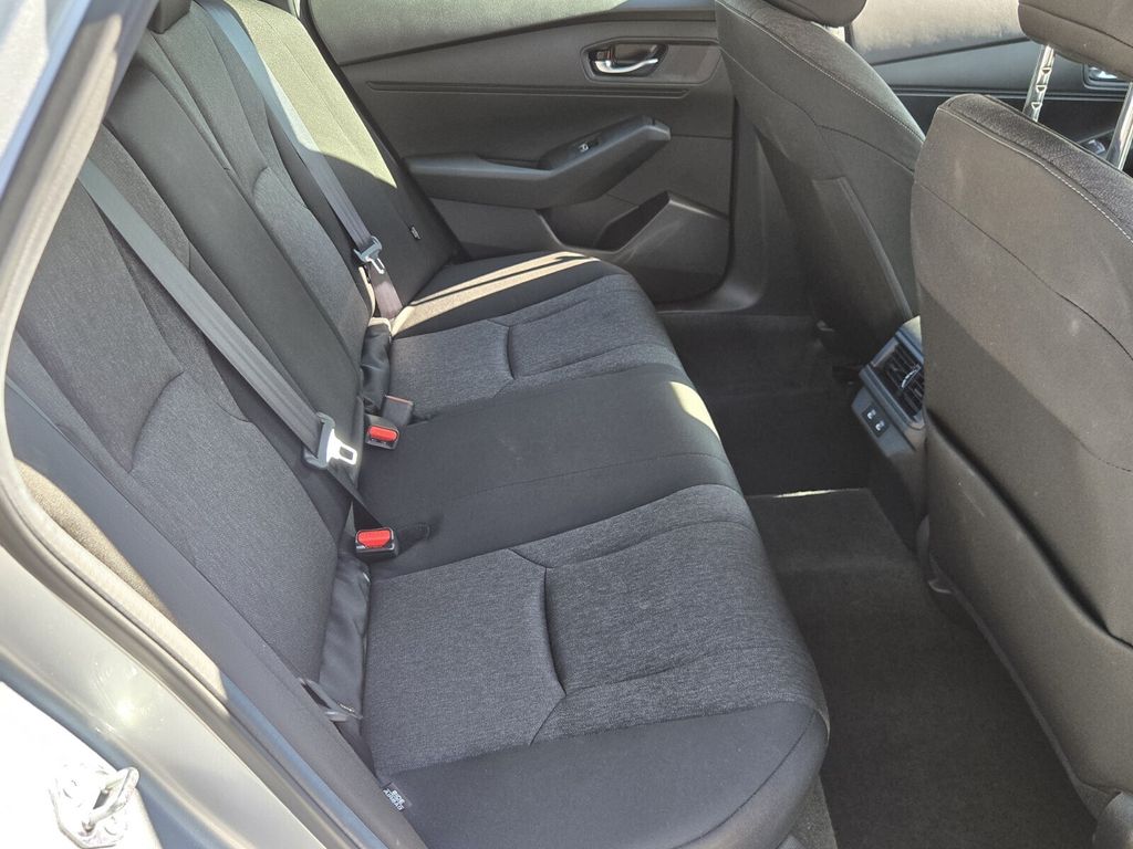 2025 Honda Accord LX - Photo 15