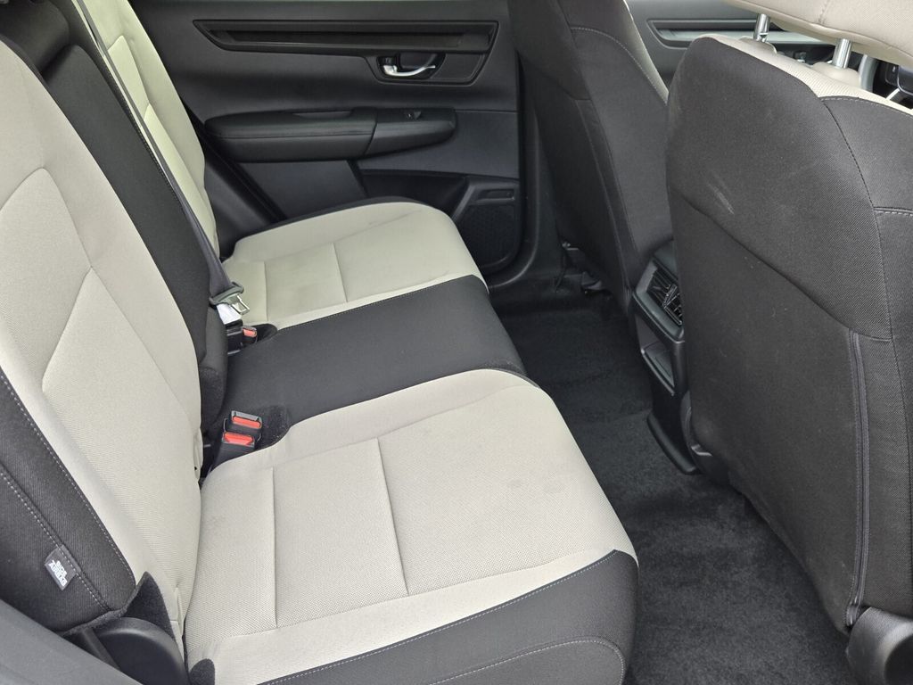 2025 Honda CR-V LX - Photo 16