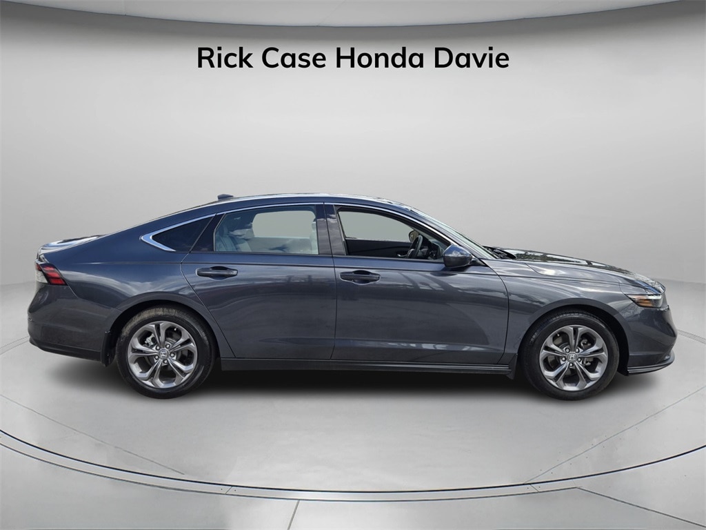 Used 2024 Honda Accord EX Sedan