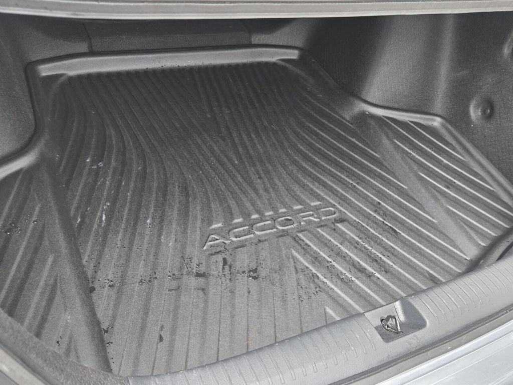 2024 Honda Accord LX - Photo 13