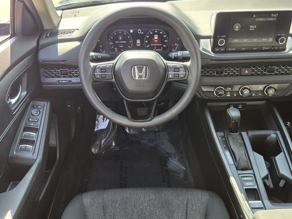 2025 Honda Accord LX - Photo 12