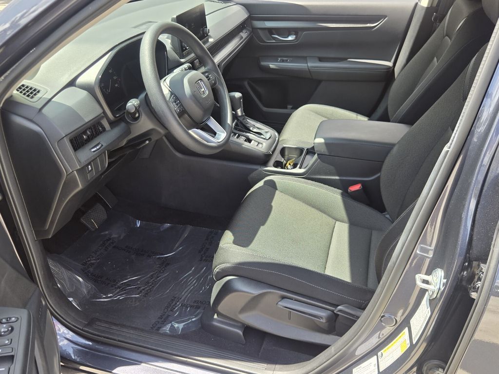 2025 Honda CR-V LX - Photo 10