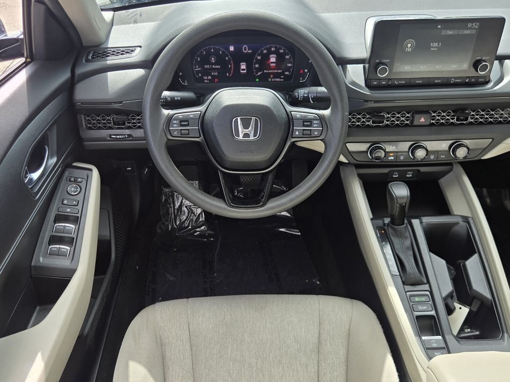 2025 Honda Accord LX - Photo 12