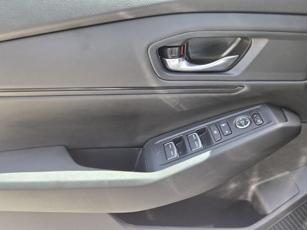 2025 Honda Accord SE - Photo 26