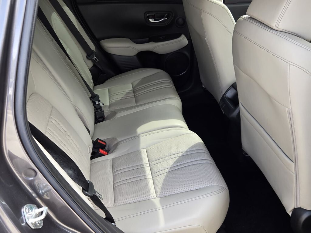 2025 Honda HR-V EX-L - Photo 15