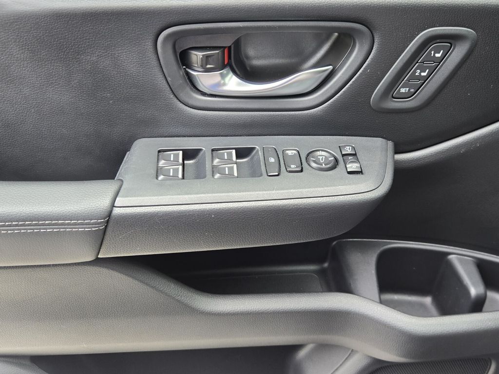 2025 Honda Pilot Elite - Photo 26