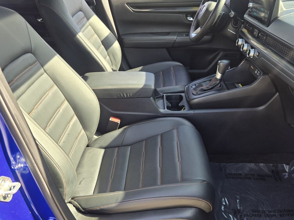 2025 Honda CR-V Sport-L - Photo 16