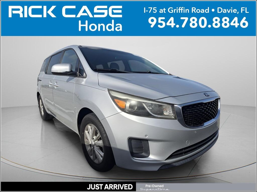 Used 2018 Kia Sedona LX Minivan/Van