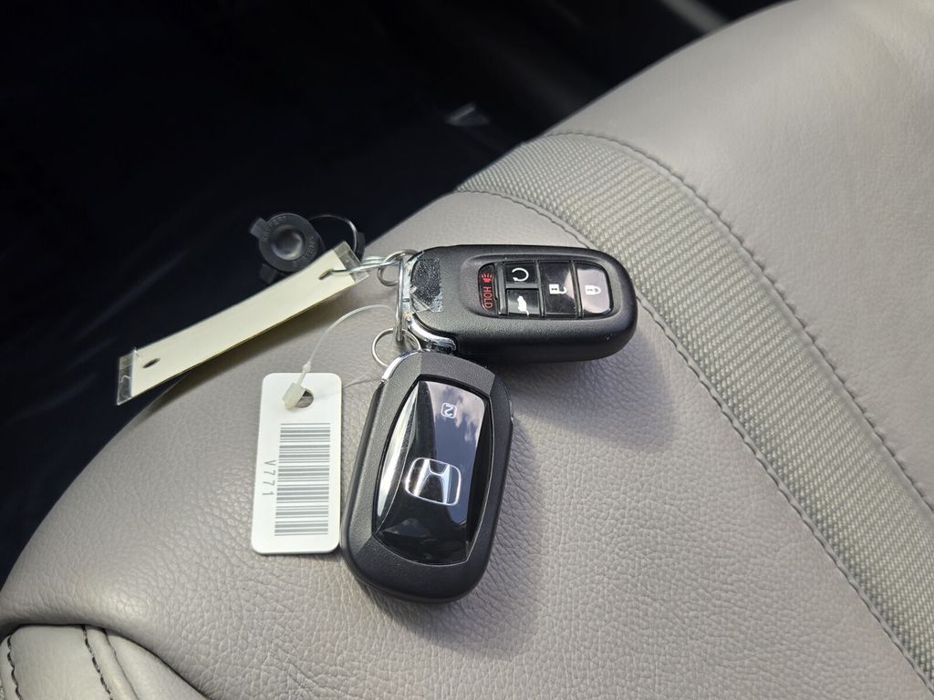 2023 Honda Pilot Touring - Photo 20