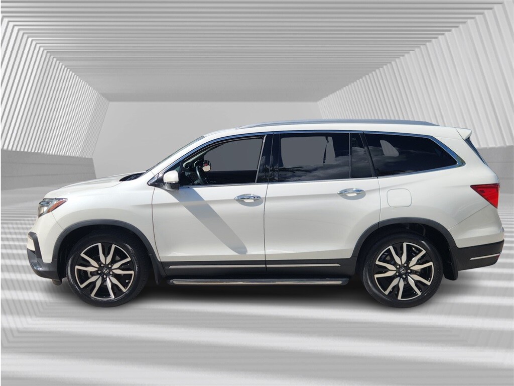 2022 Honda Pilot Touring photo 2