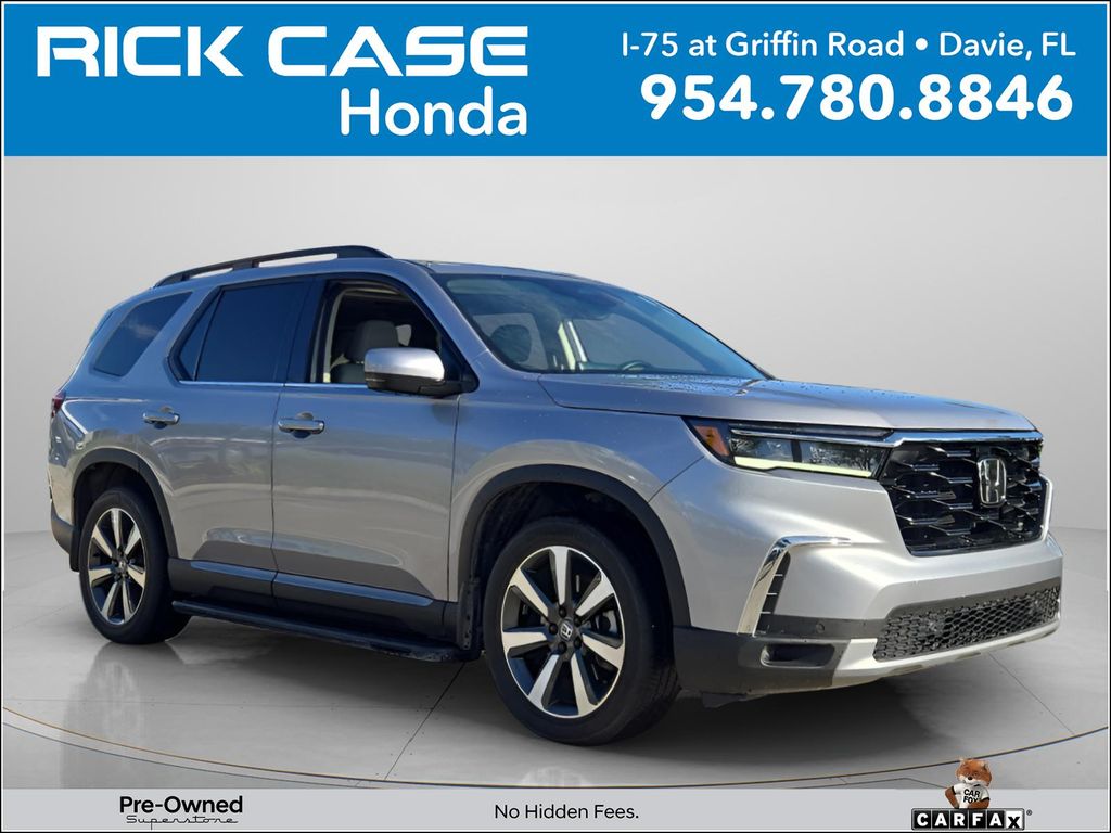 2025 Honda Pilot Touring AWD's photo