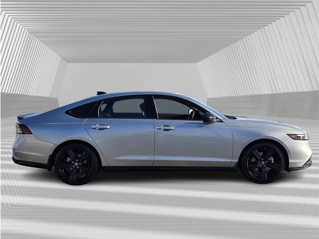 2024 Honda Accord Hybrid Sport-L photo 2