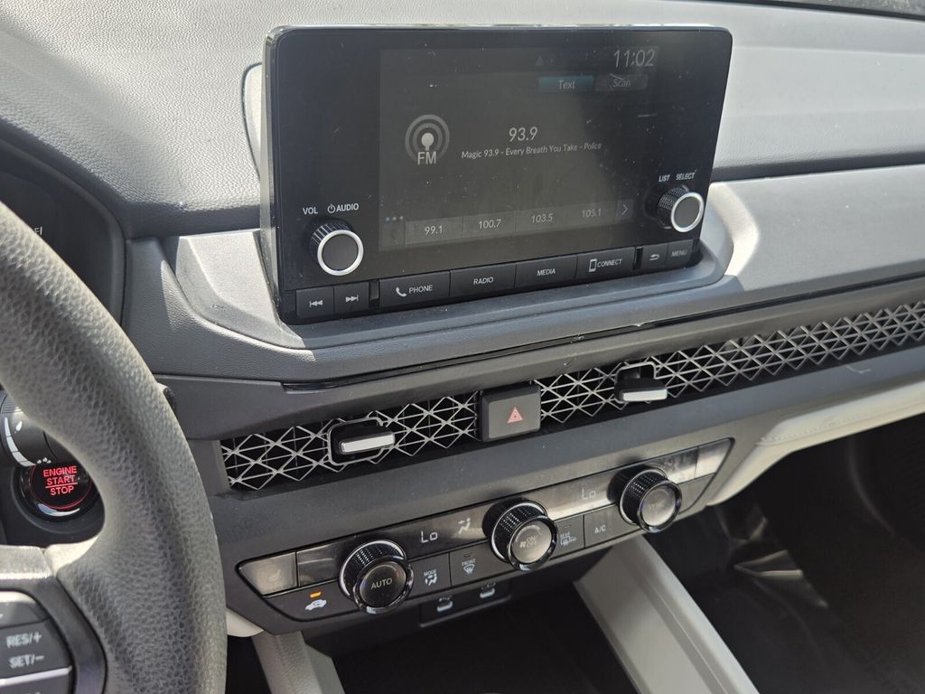 2025 Honda Accord SE - Photo 20