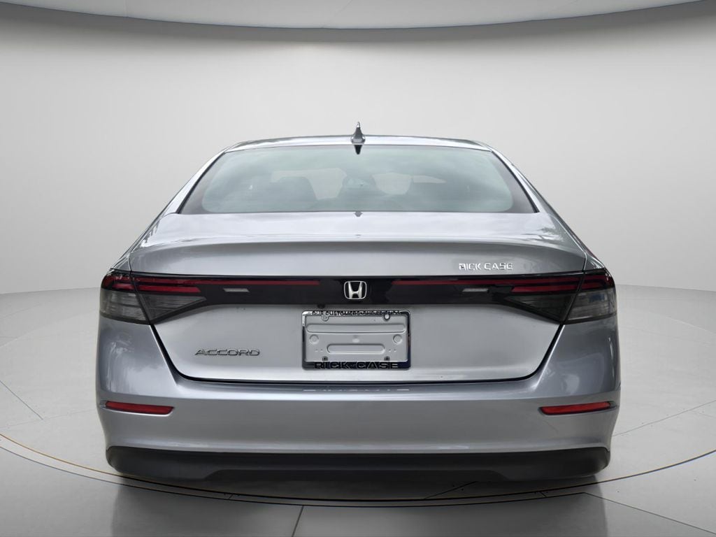 2024 Honda Accord LX - Photo 6