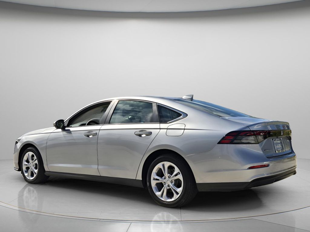 2025 Honda Accord LX - Photo 8