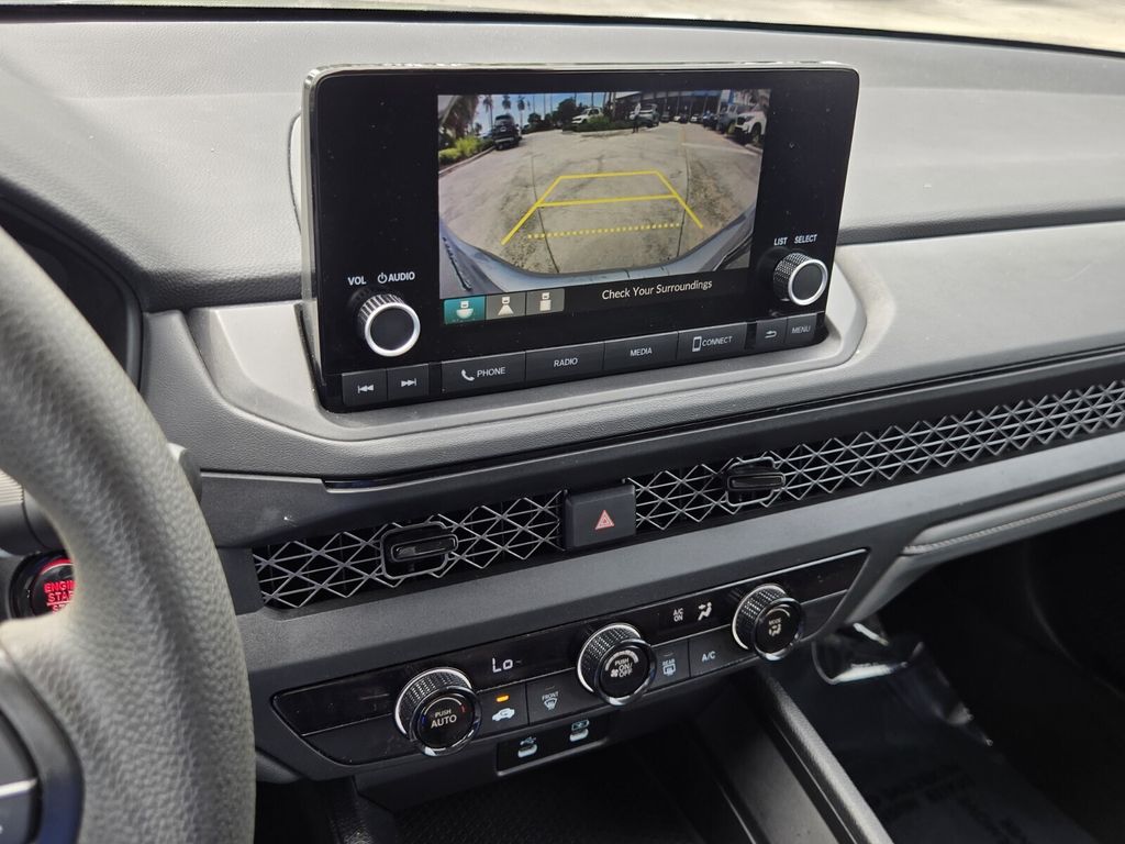 2025 Honda Accord LX - Photo 20