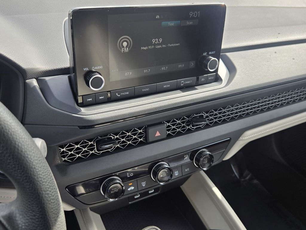 2025 Honda Accord LX - Photo 17