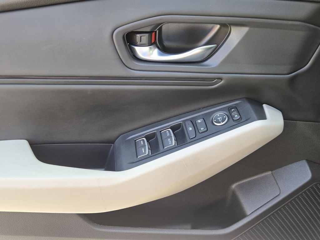 2025 Honda Accord SE - Photo 26