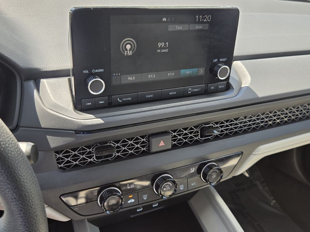 2025 Honda Accord LX - Photo 20