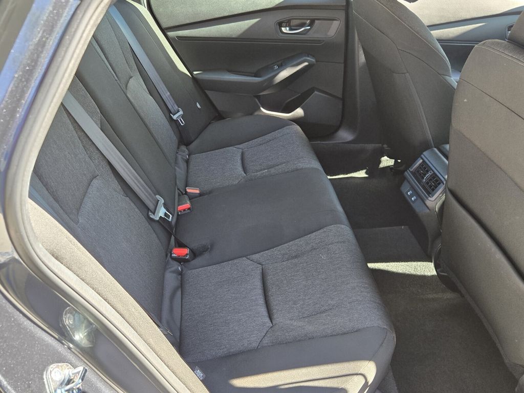 2025 Honda Accord LX - Photo 15