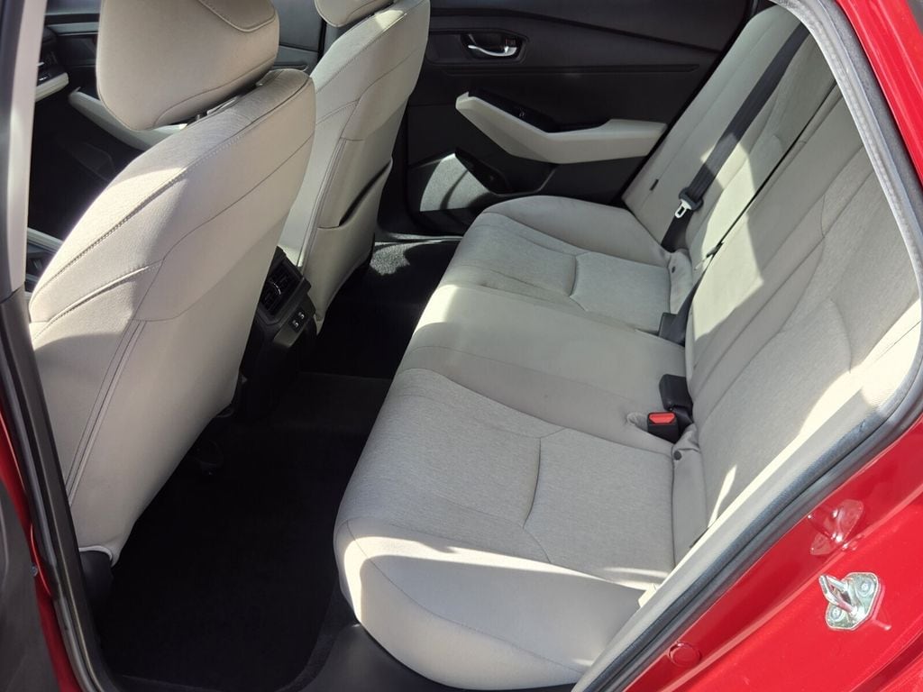2025 Honda Accord SE - Photo 11