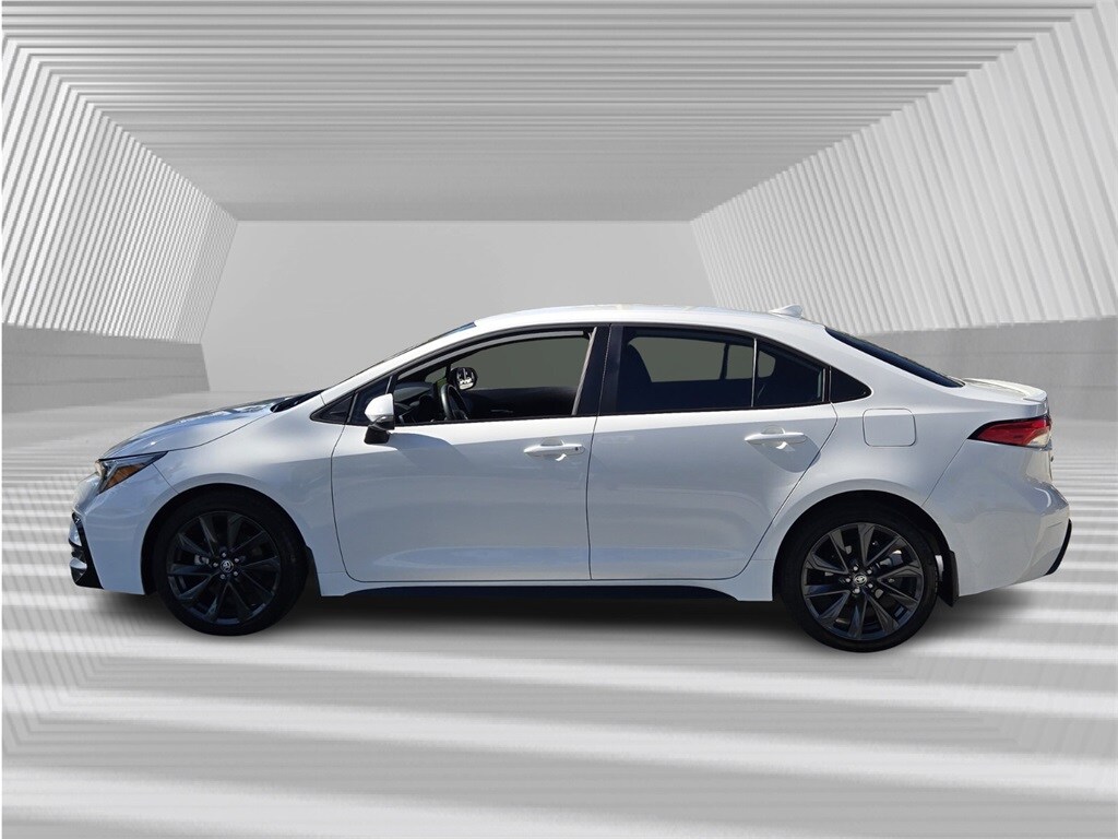 2024 Toyota Corolla SE photo 3