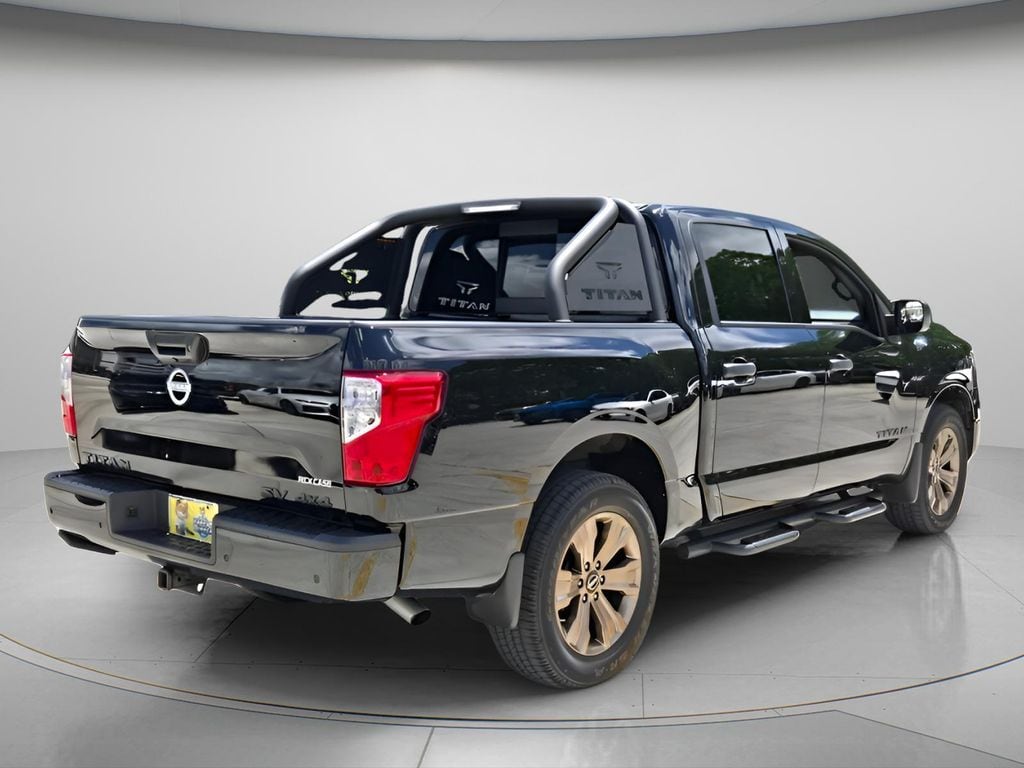2024 Nissan Titan SV - Photo 7