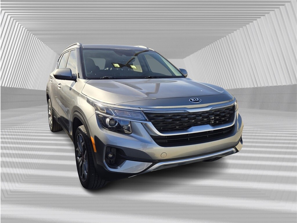 2021 Kia Seltos S photo 2