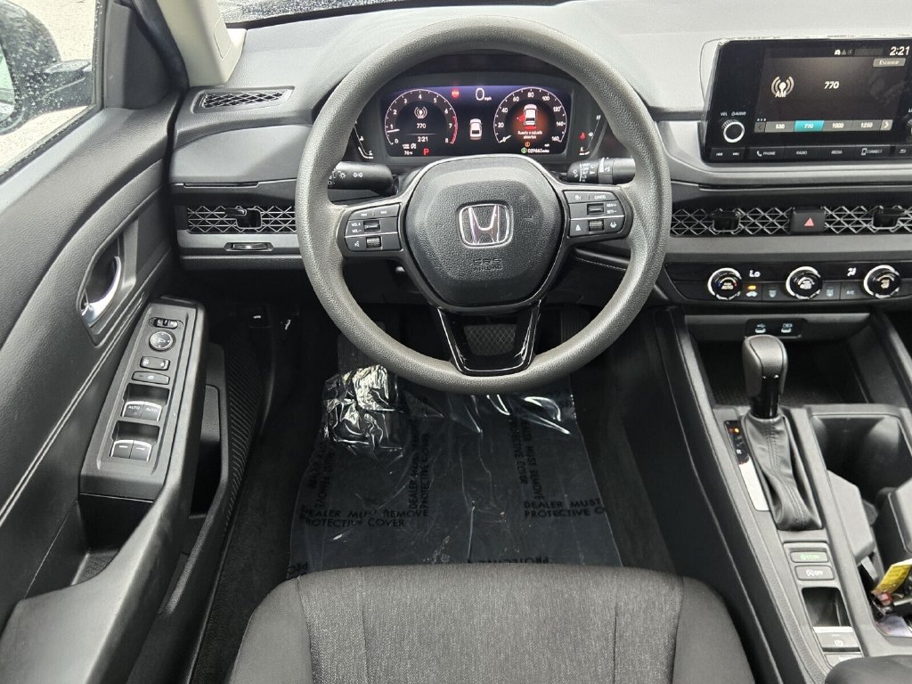 2025 Honda Accord LX - Photo 13