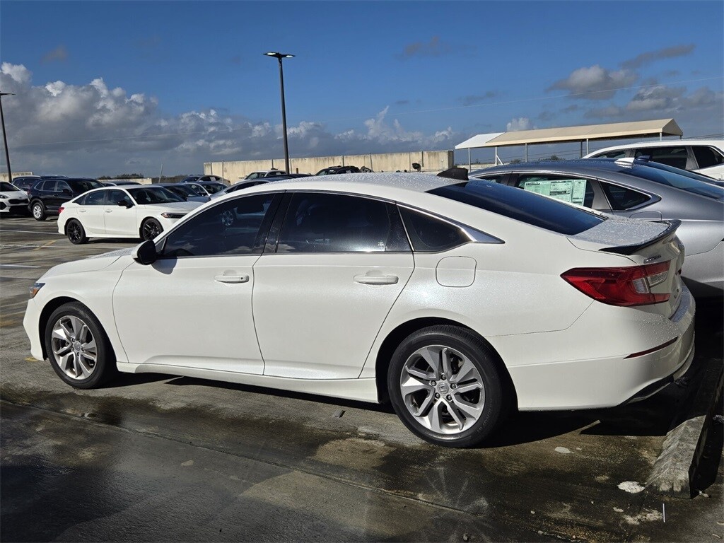 2020 Honda Accord LX photo 4