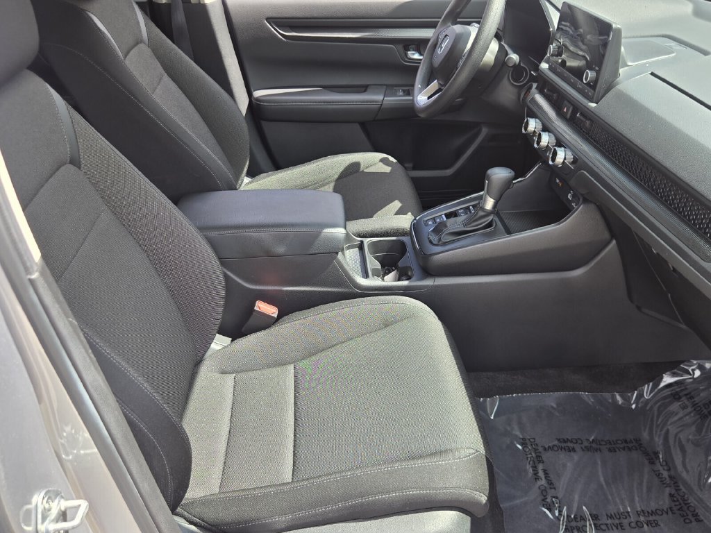 2025 Honda CR-V LX - Photo 17
