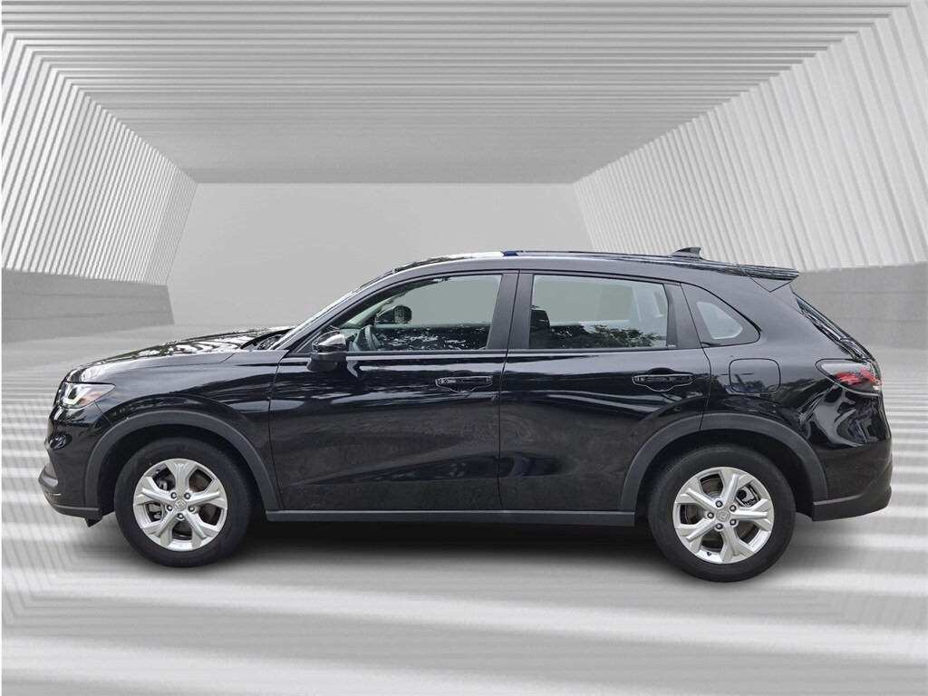 2024 Honda HR-V LX photo 2