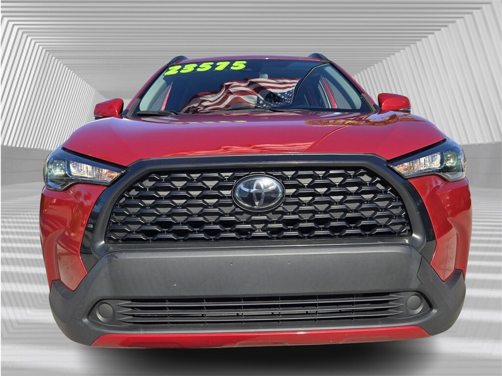 2022 Toyota Corolla Cross LE photo 4