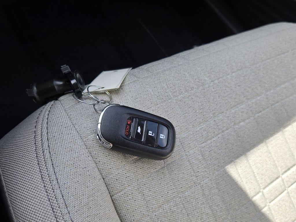 2025 Honda HR-V LX - Photo 18