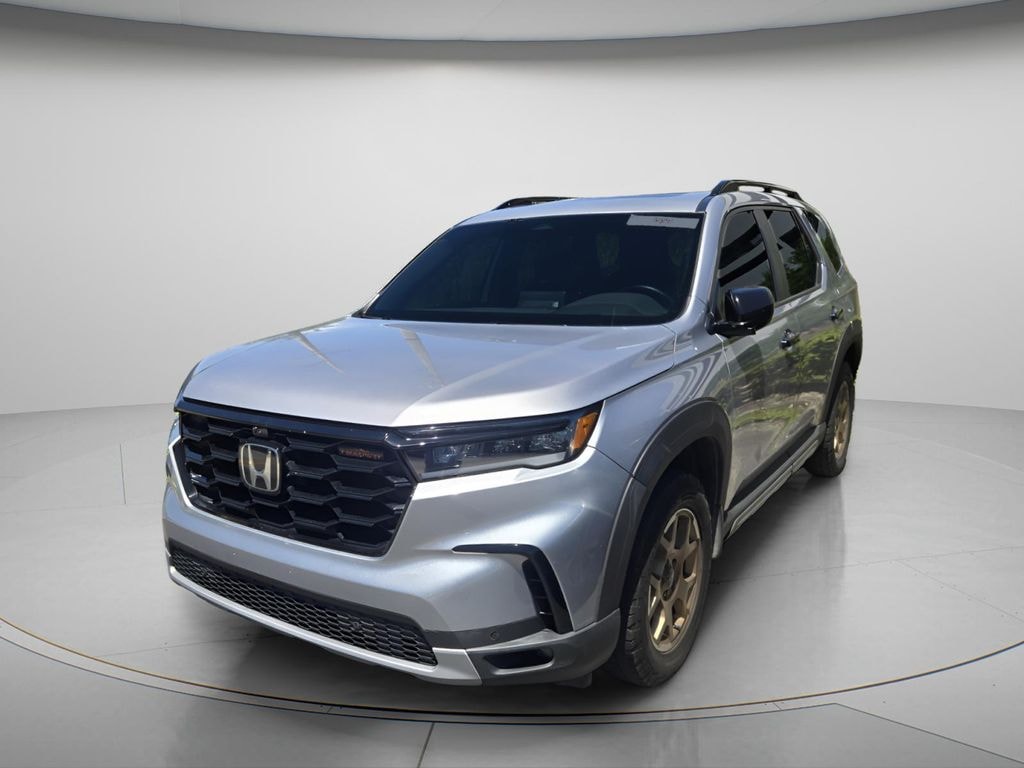 Used 2024 Honda Pilot TrailSport SUV