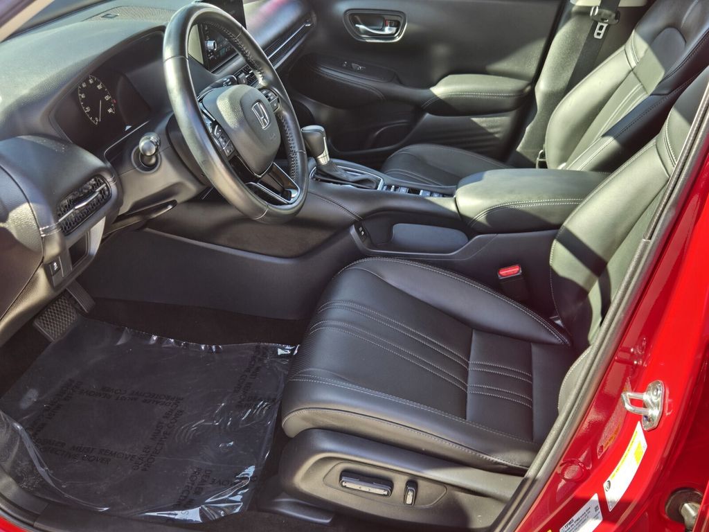 2025 Honda HR-V EX-L - Photo 10