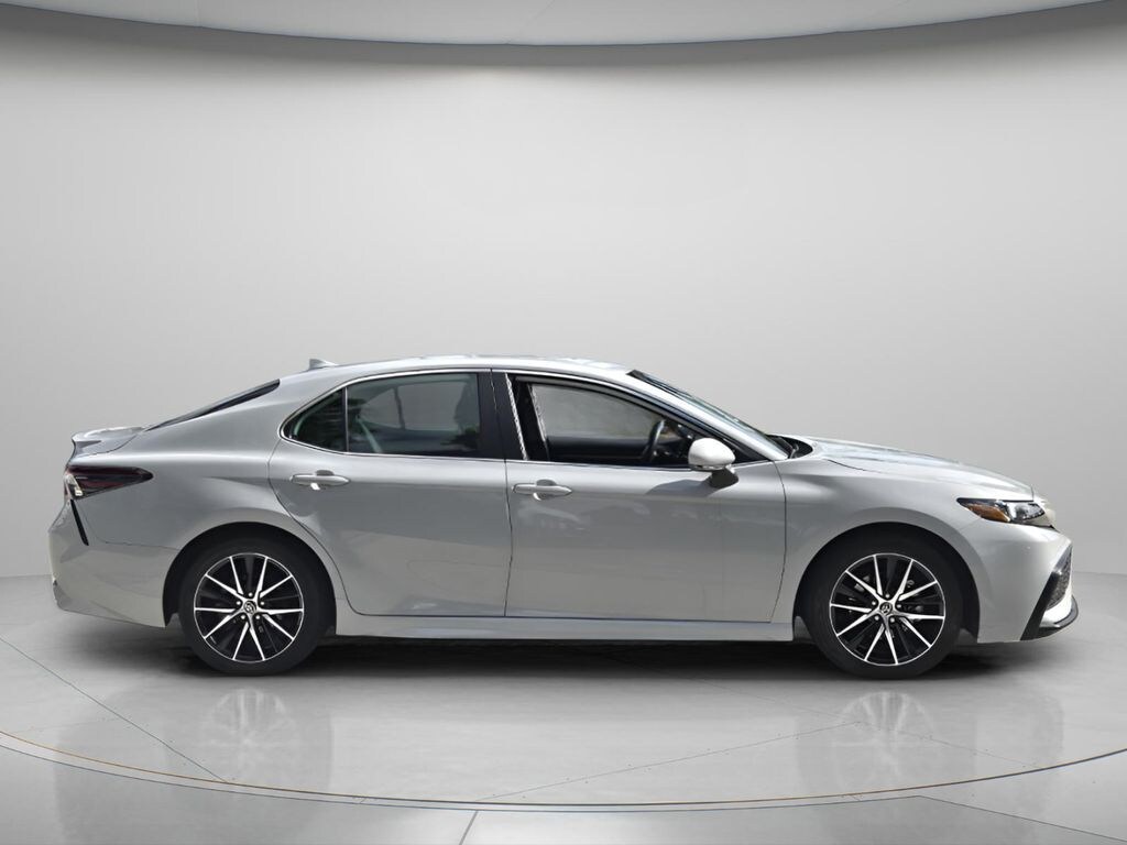 Used 2023 Toyota Camry SE Sedan