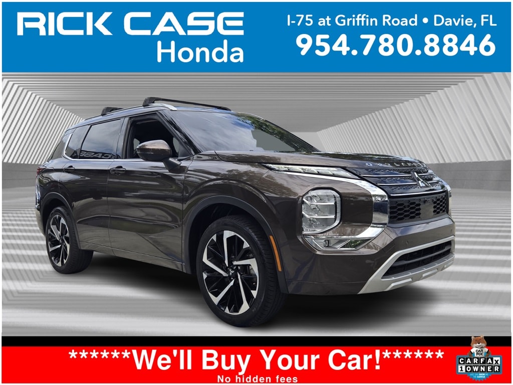 2024 Mitsubishi Outlander SEL's photo