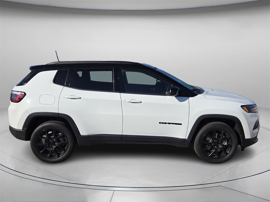 Used 2023 Jeep Compass Altitude SUV