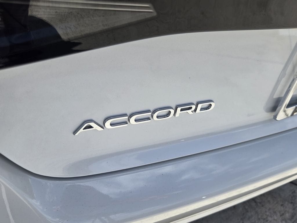 2025 Honda Accord SE - Photo 13