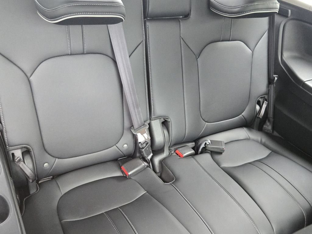 2025 Honda Pilot Elite - Photo 18