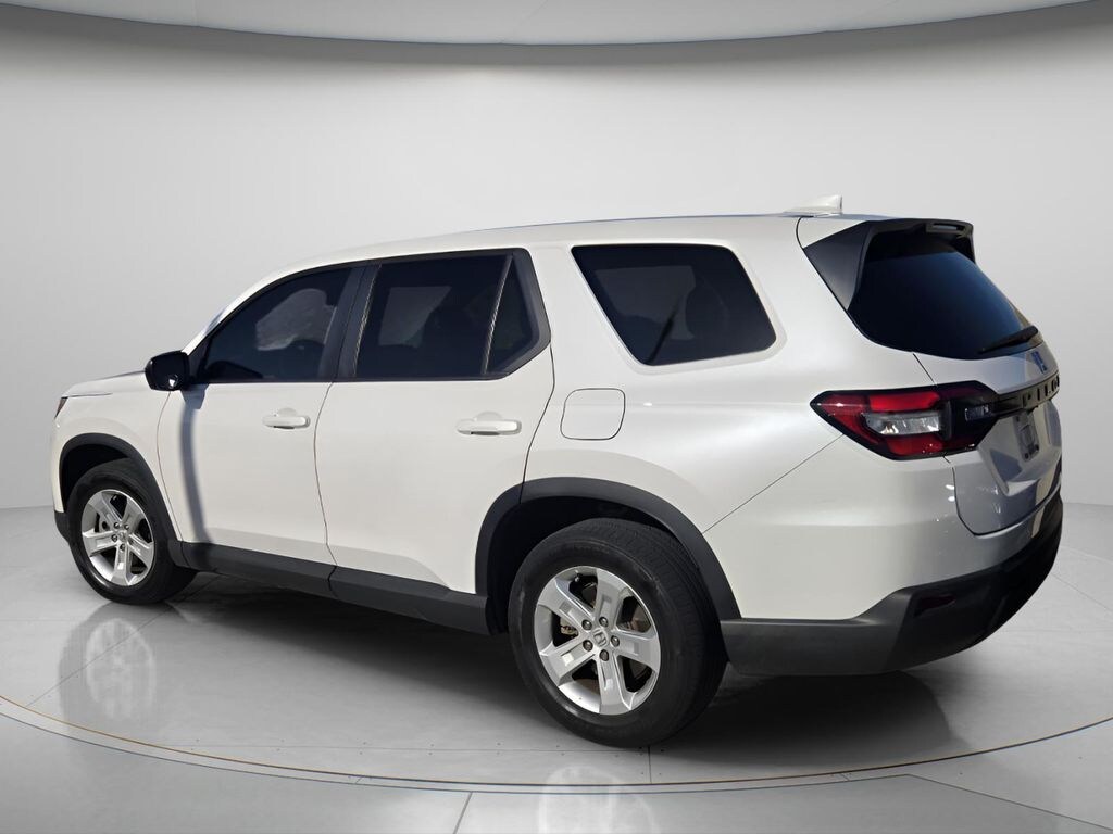 Used 2024 Honda Pilot LX SUV