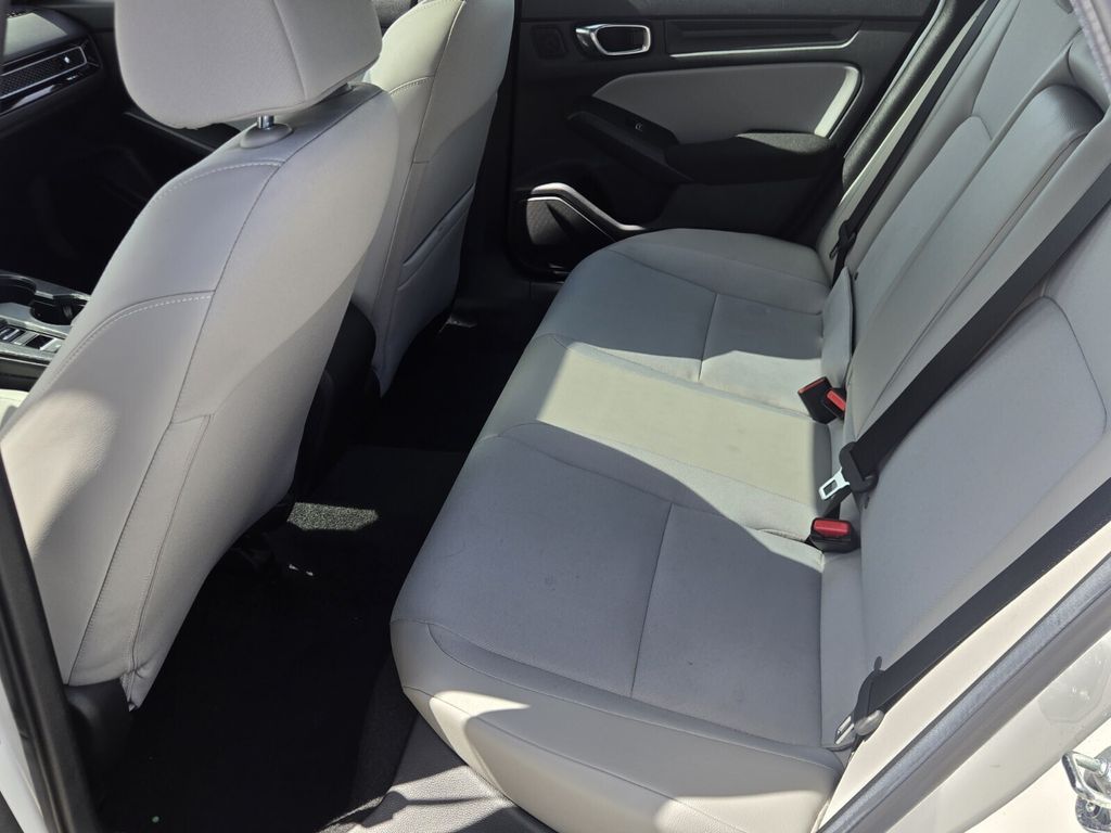 2025 Honda Civic Hatchback Sport - Photo 11